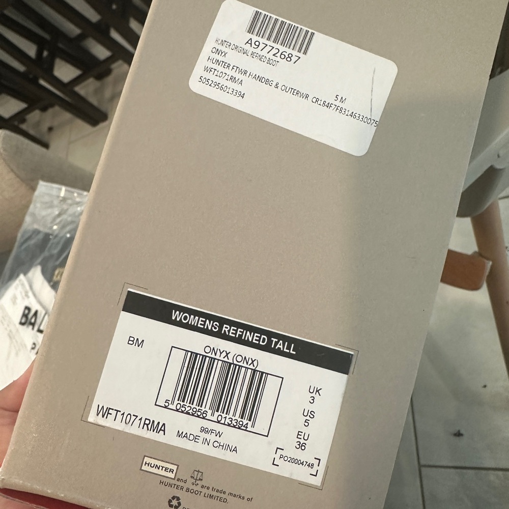 New in box hunter matte rain boots